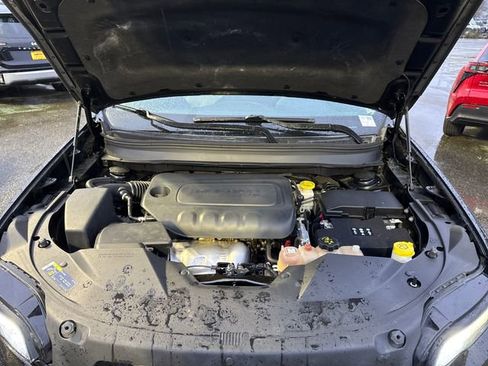 Used 2020 Jeep Cherokee Latitude Plus w/ Cold Weather Group image 30