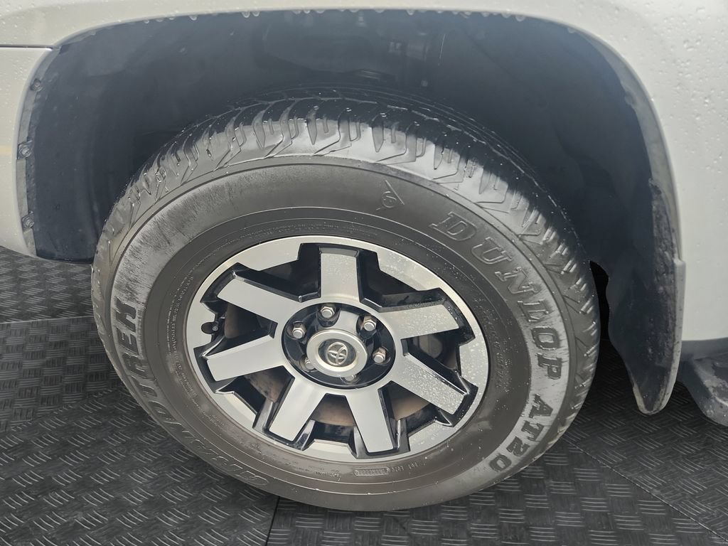 Used 2023 Toyota 4Runner TRD Off-Road Premium AWD/4WD image 14