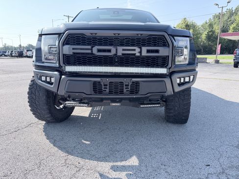 Used 2018 Ford F150 Raptor w/ Equipment Group 802A Luxury AWD/4WD image 3