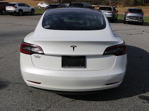 Used 2021 Tesla Model 3 Standard Range Plus image 4