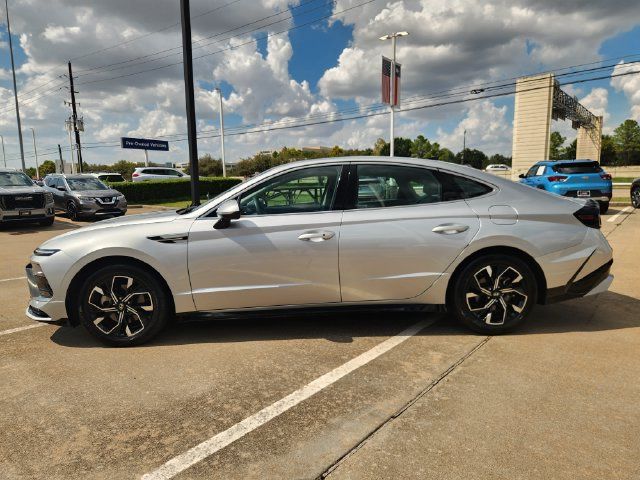 Used 2024 Hyundai Sonata SEL FWD image 4