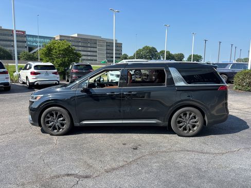 Used 2024 Kia Carnival SX Prestige FWD image 4