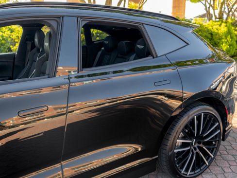 Used 2025 Aston Martin DBX 707 image 55