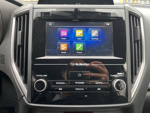 Used 2018 Subaru Crosstrek 2.0i Premium w/ Eyesight System image 16