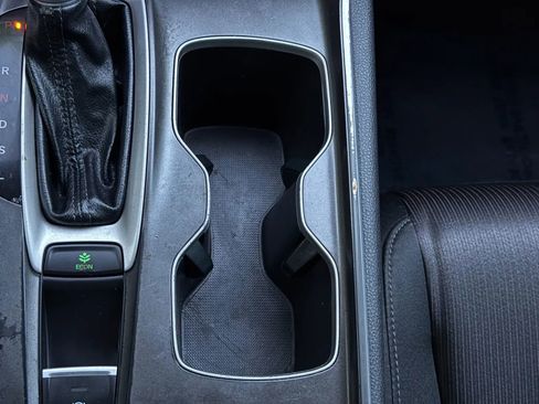 Used 2020 Honda Accord LX image 37