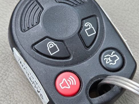 Used 2018 Ford Escape SEL w/ Ford Safe & Smart Package FWD image 36