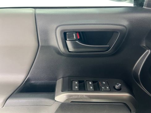 Used 2021 Toyota Tacoma SR5 w/ Technology Package image 19