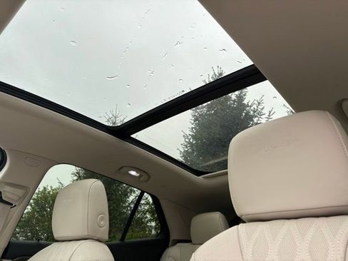 Certified 2023 Buick Envision Avenir AWD/4WD image 32