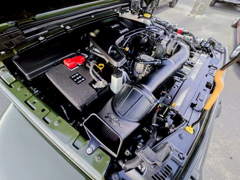 Used 2021 Jeep Gladiator Overland w/ Cold Weather Group image 44