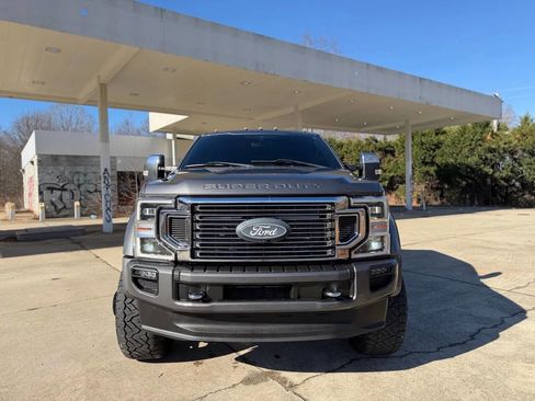 Used 2022 Ford F450 Platinum image 2