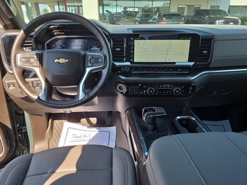 Used 2025 Chevrolet Silverado 1500 LTZ AWD/4WD image 26