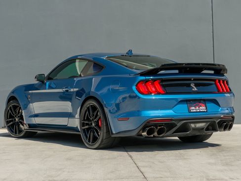 Used 2021 Ford Mustang Shelby GT500 w/ Technology Package RWD image 9