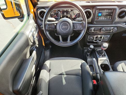 Certified 2021 Jeep Gladiator Sport image 11