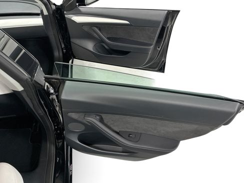 Certified 2023 Tesla Model 3 Long Range AWD/4WD image 12