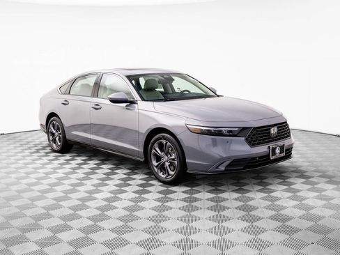 Certified 2025 Honda Accord EX-L image 8