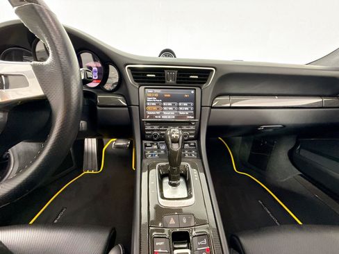 Used 2014 Porsche 911 Turbo S AWD/4WD image 40