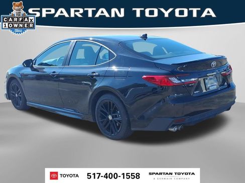 Used 2026 Toyota Camry SE FWD image 9