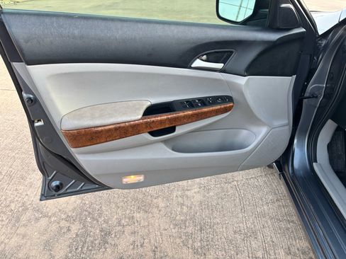 Used 2012 Honda Accord EX image 12