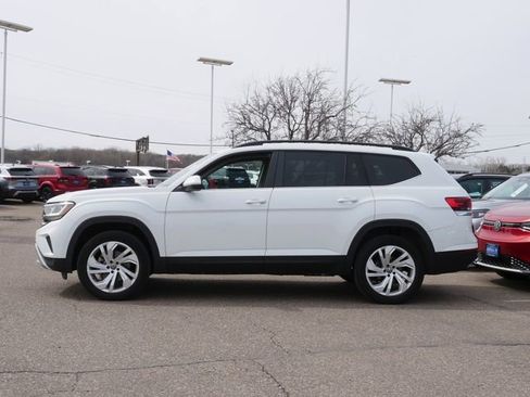 Certified 2023 Volkswagen Atlas SE image 4