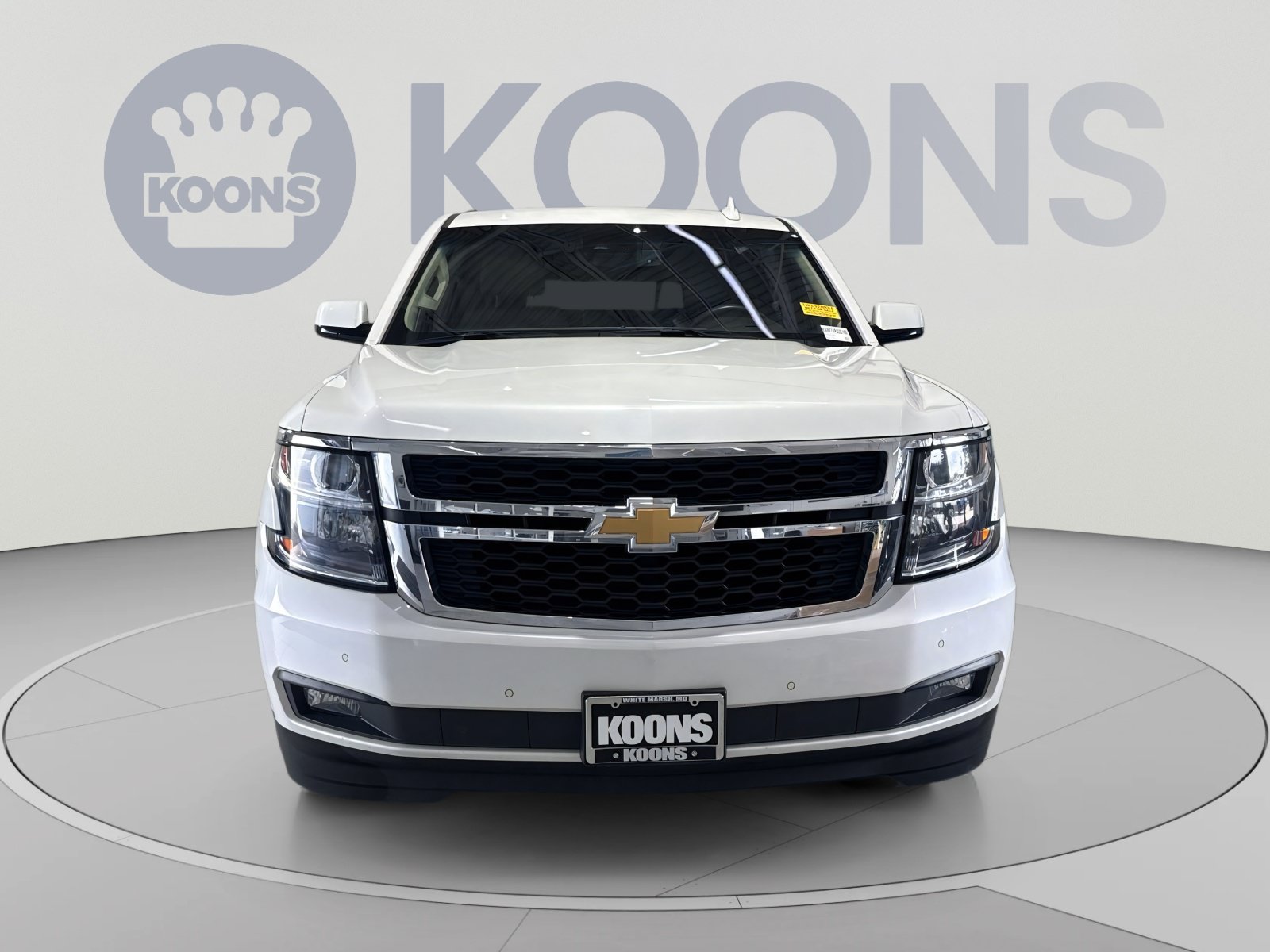Used 2017 Chevrolet Suburban LT w/ Luxury Package AWD/4WD image 4