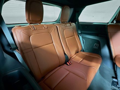 New 2025 Lincoln Aviator Reserve w/ Luxury Package image 30