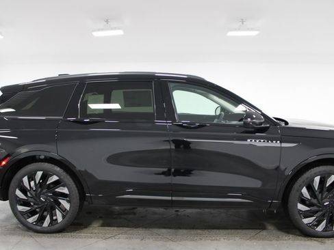 New 2026 Lincoln Nautilus Reserve w/ Jet Appearance Package image 11