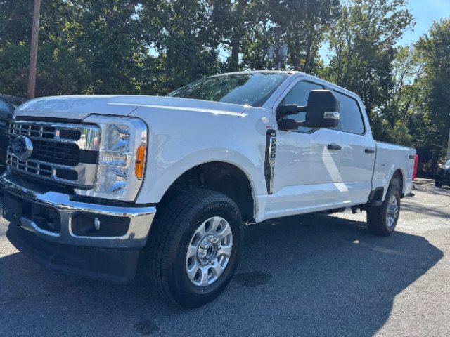 Used 2023 Ford F250 XLT w/ Snow Plow Prep Package AWD/4WD image 3