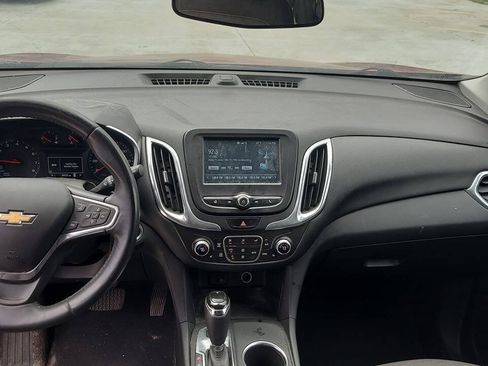 Used 2018 Chevrolet Equinox LT FWD image 5