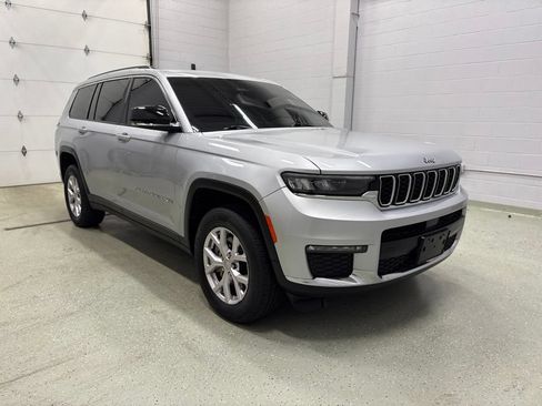 Used 2021 Jeep Grand Cherokee L Limited AWD/4WD image 2