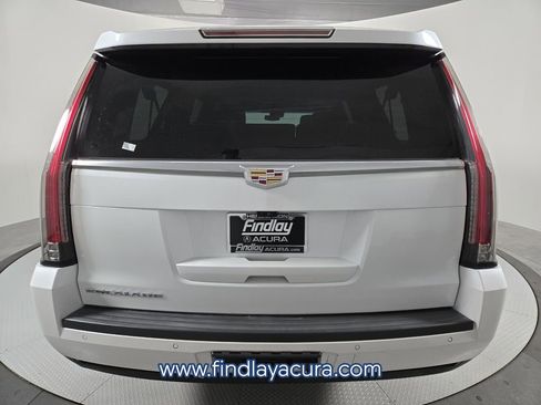 Used 2018 Cadillac Escalade ESV Platinum image 5