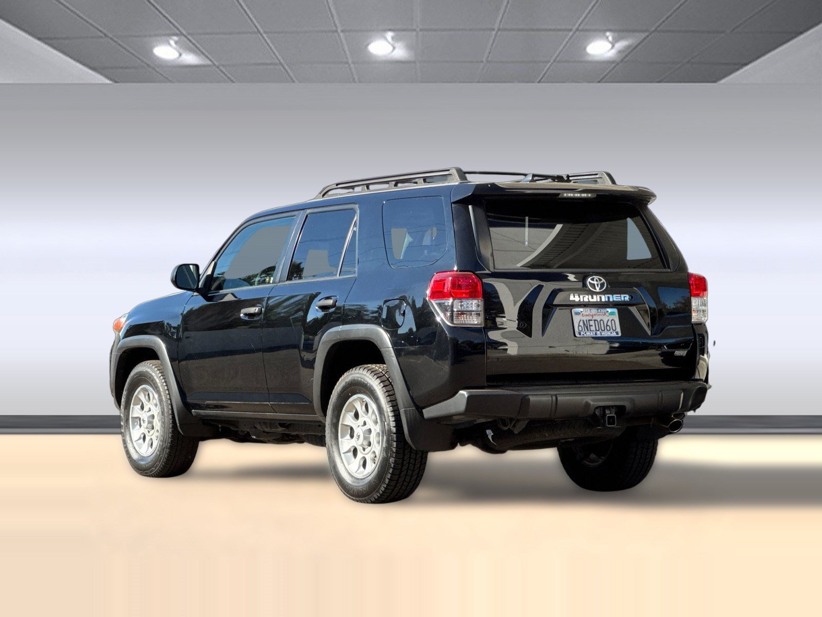 Used 2010 Toyota 4Runner Trail AWD/4WD image 3