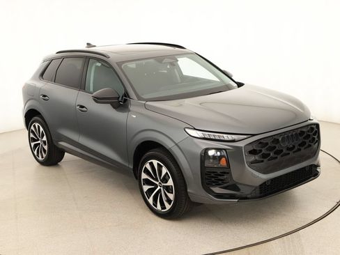 New 2026 Audi Q3 quattro 2.0T AWD/4WD image 36