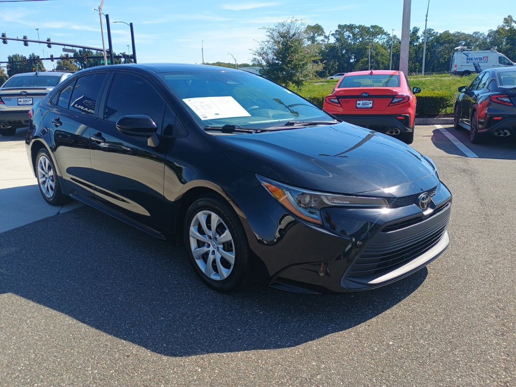 Used 2023 Toyota Corolla LE FWD image 3
