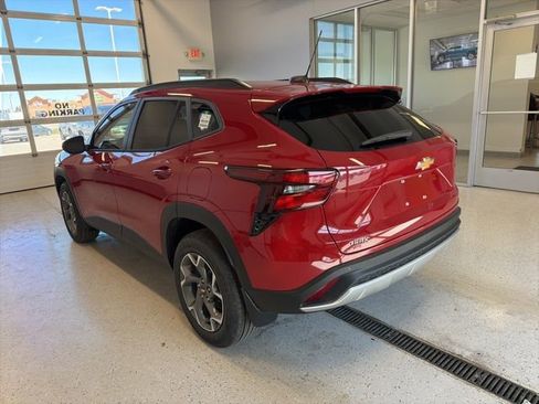 New 2026 Chevrolet Trax LT image 7