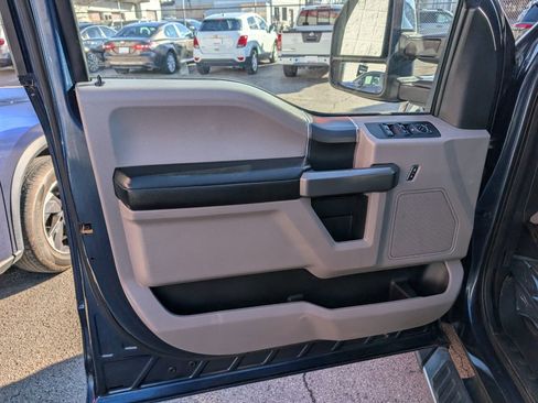 Used 2016 Ford F150 XLT w/ Equipment Group 302A Luxury image 11