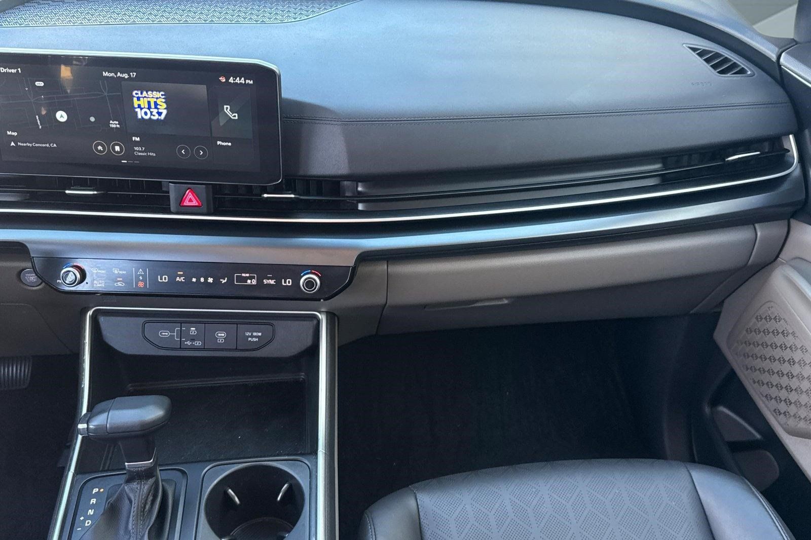 Used 2026 Kia Carnival FWD image 31