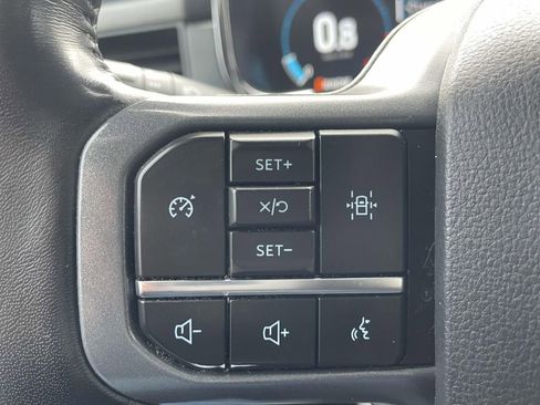 Used 2022 Ford F150 Lariat w/ Trailer Tow Package image 24