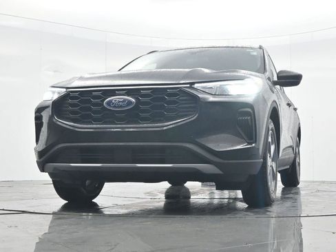 New 2026 Ford Escape ST-Line w/ Tech Pack #1 FWD image 35