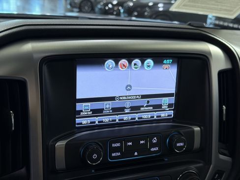 Used 2018 GMC Sierra 1500 SLT AWD/4WD image 22