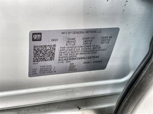 Used 2022 Buick Enclave Essence image 32