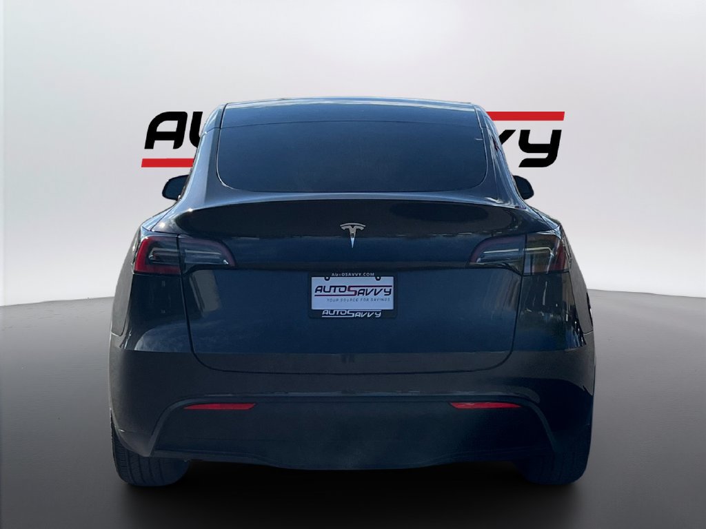 Used 2025 Tesla Model Y Long Range RWD image 6
