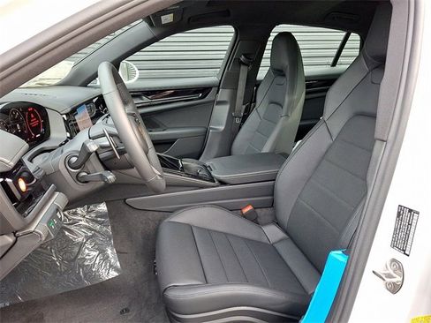 New 2026 Porsche Panamera 4 image 15