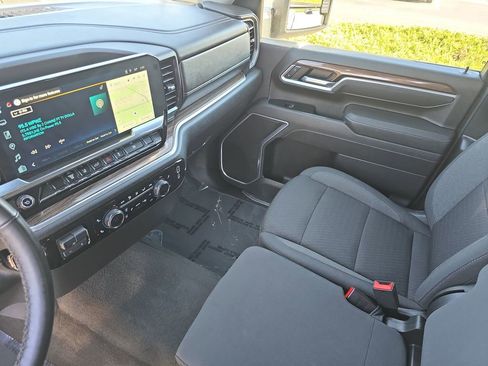 Used 2025 Chevrolet Silverado 2500 LT w/ Convenience Package AWD/4WD image 25