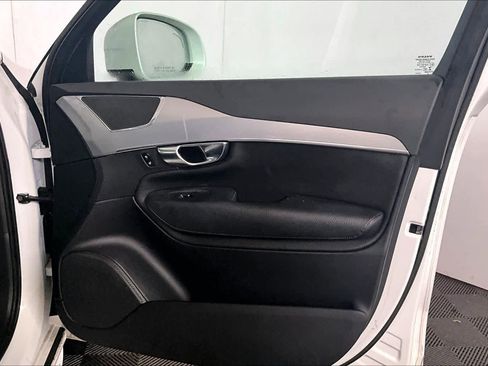 Used 2018 Volvo XC90 T5 Momentum image 22