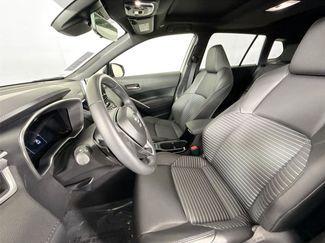 Certified 2025 Toyota Corolla Cross XSE video 3