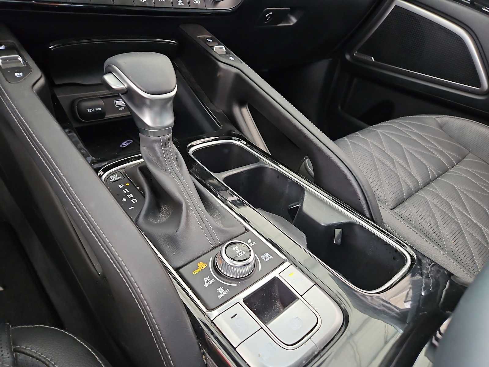 Used 2025 Kia Telluride AWD image 22