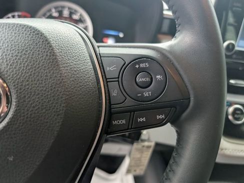 Used 2022 Toyota Corolla SE image 18