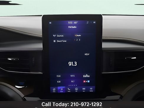 Used 2023 Ford Explorer King Ranch w/ Technology Package image 33