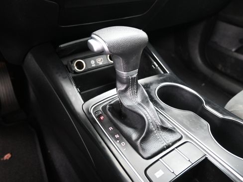 Used 2020 Kia Sorento LX image 15