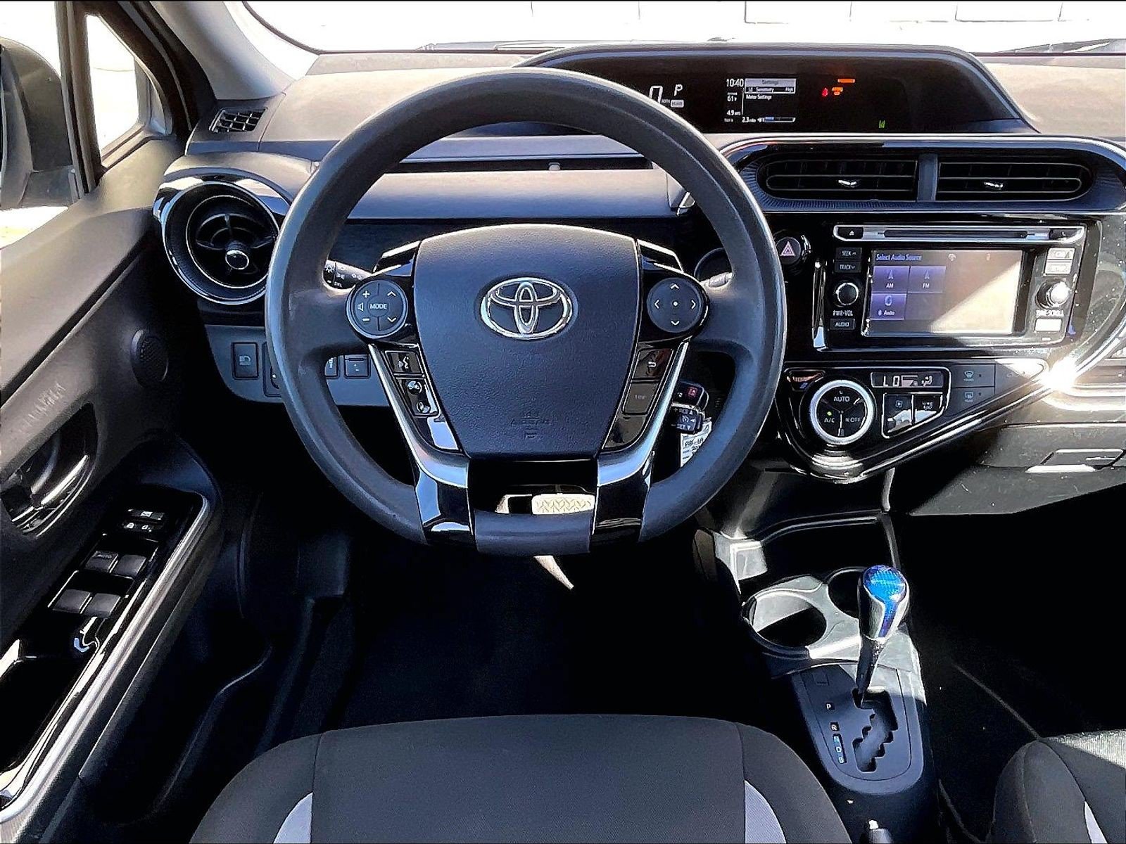 Used 2018 Toyota Prius C Two FWD image 4